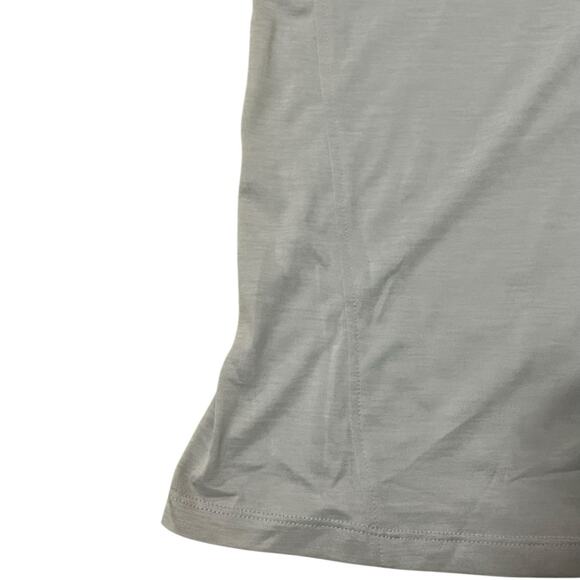 Under Armour Women's  ½ Zip Long-Sleeve Pullover Women's Medium - Picture 3 of 5